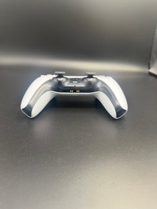 Bottom-edge view of Glacier White PS5 DualSense unit PS5-WHT-HE-003 showing the headset and accessory connections