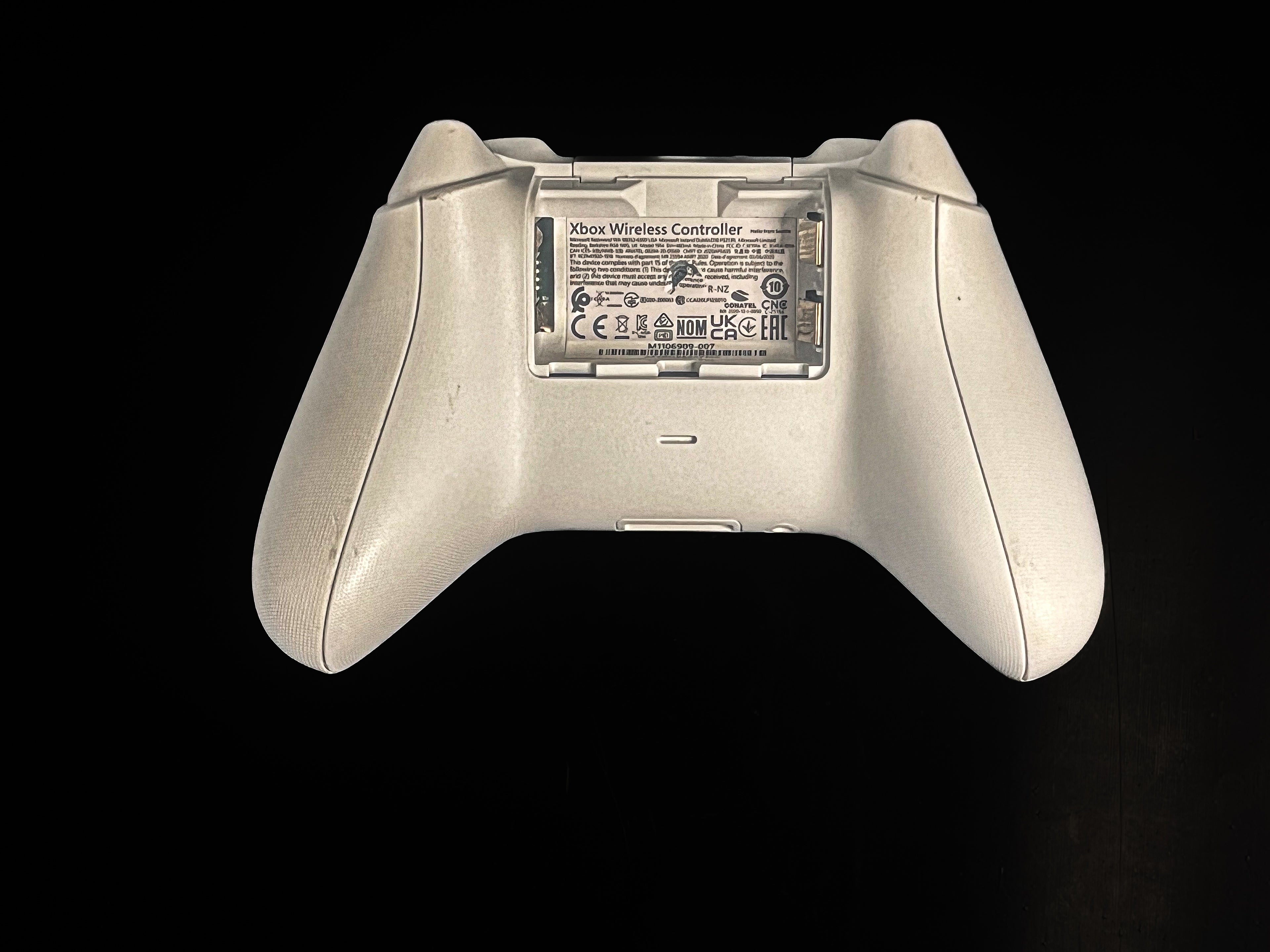 Refurbished White Xbox Series X/S Controller with hall effect joysticks
